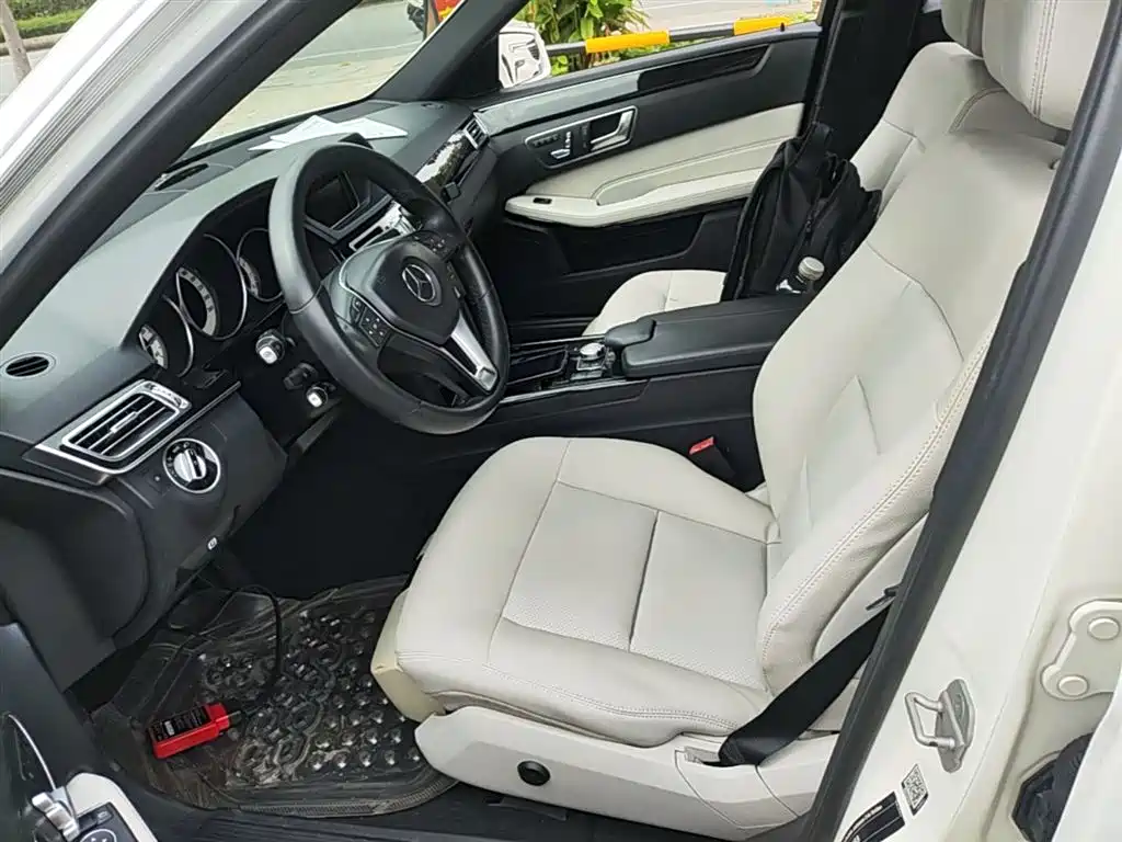 Mercedes-Benz E-Class 2014 — фото 15