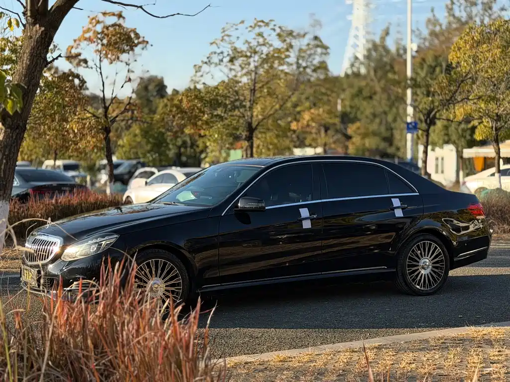 Mercedes-Benz E-Class 2015 — фото 13