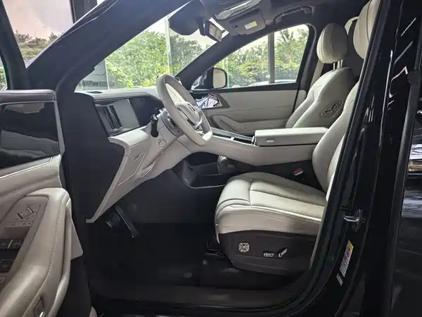 Denza N8L 2025