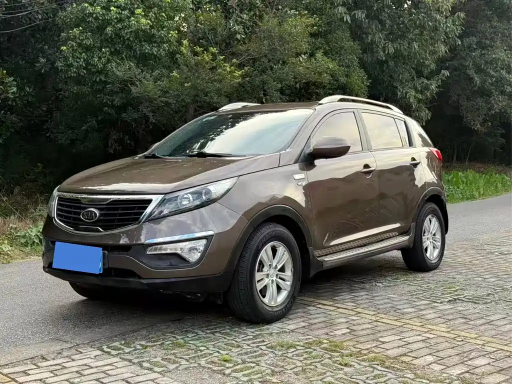 Kia Sportage 2012 — фото 1