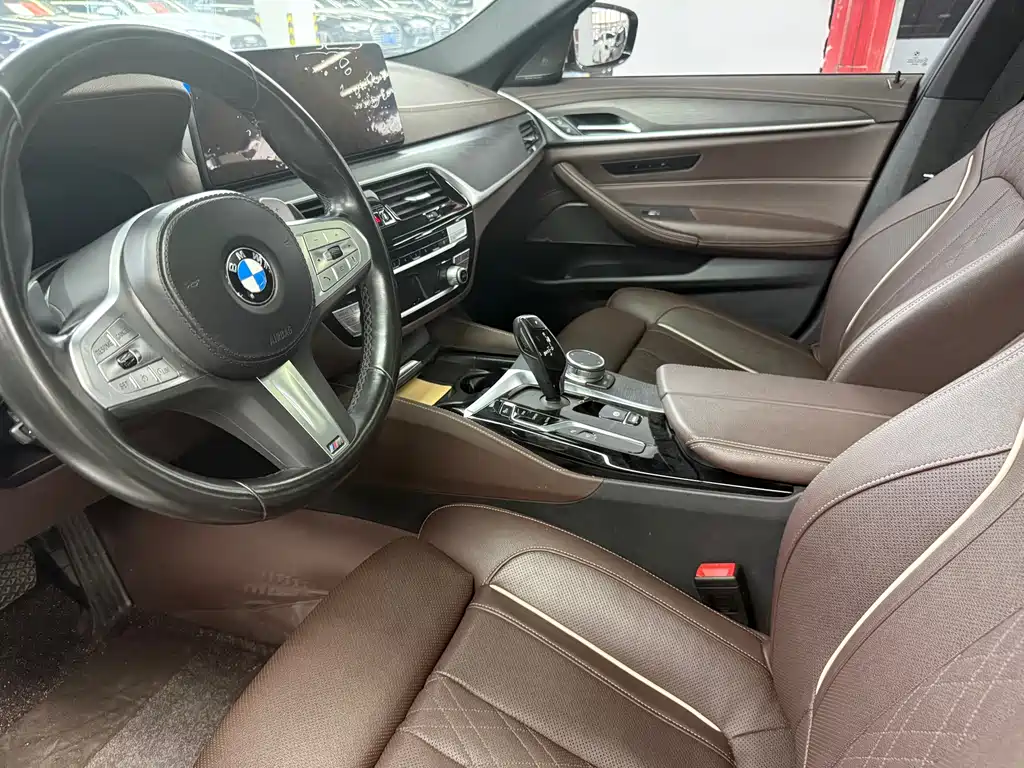 BMW 5 Series 2023