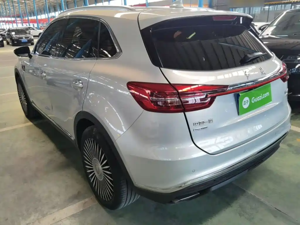 Hongqi HS5 2022