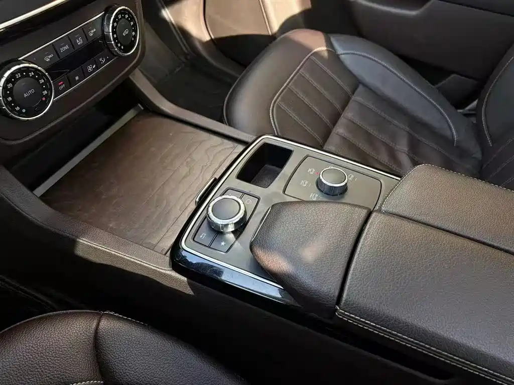 Mercedes-Benz GLE 2018 — фото 9