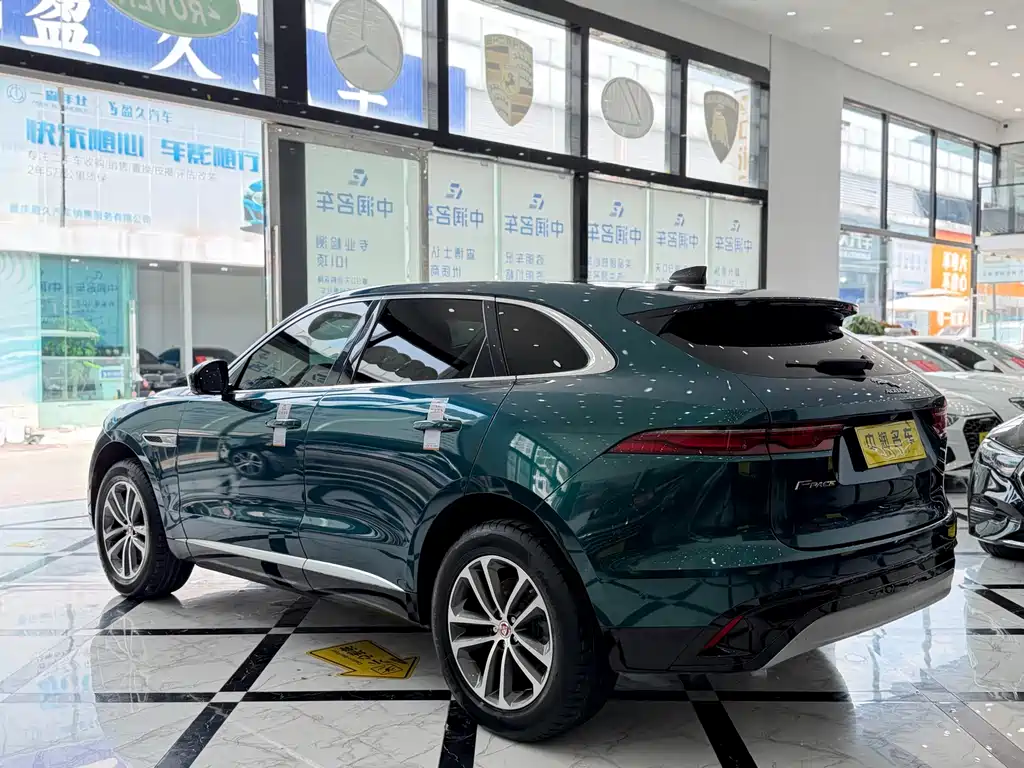 Jaguar F-PACE 2021 — фото 13