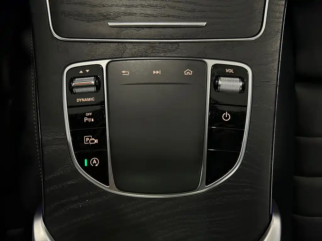 Mercedes-Benz C-Class 2019 — фото 19