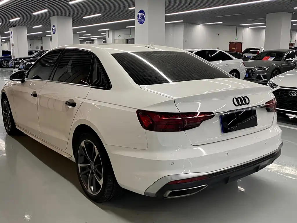 Audi A4L 2021 — фото 16