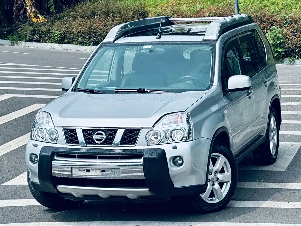 Nissan X-Trail 2011 — фото 1