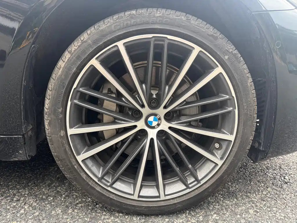 BMW 5 Series 2023 — фото 18