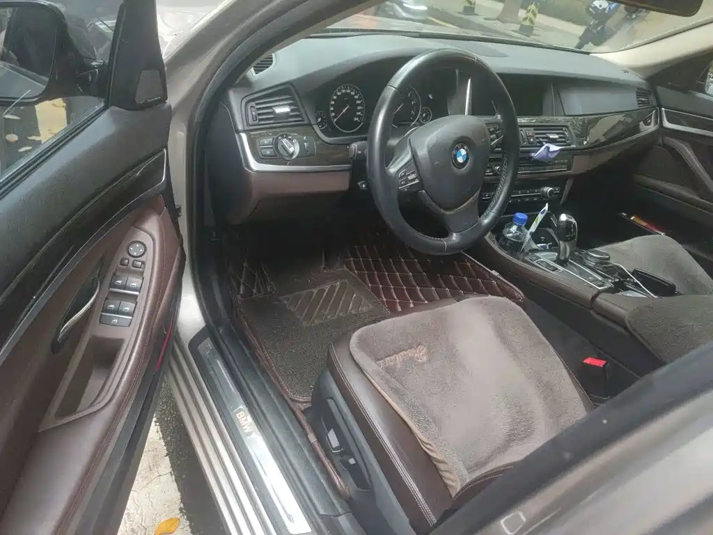 BMW 5 Series 2016 — фото 14