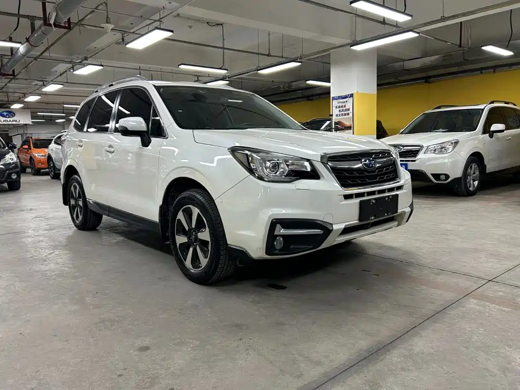 Subaru Forester 2017 — фото 3