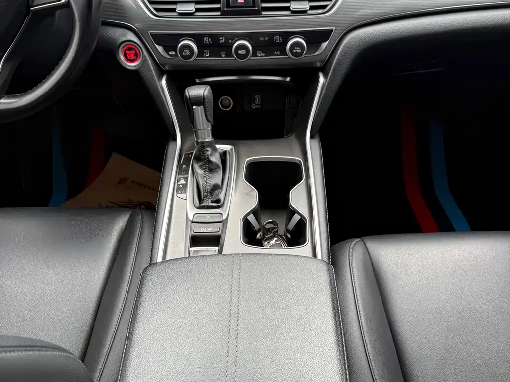 Honda Accord 2023 — фото 11