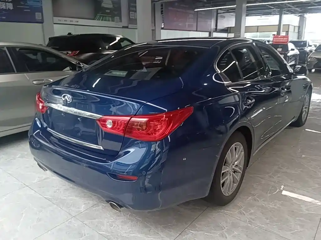 Infiniti Q50L 2017