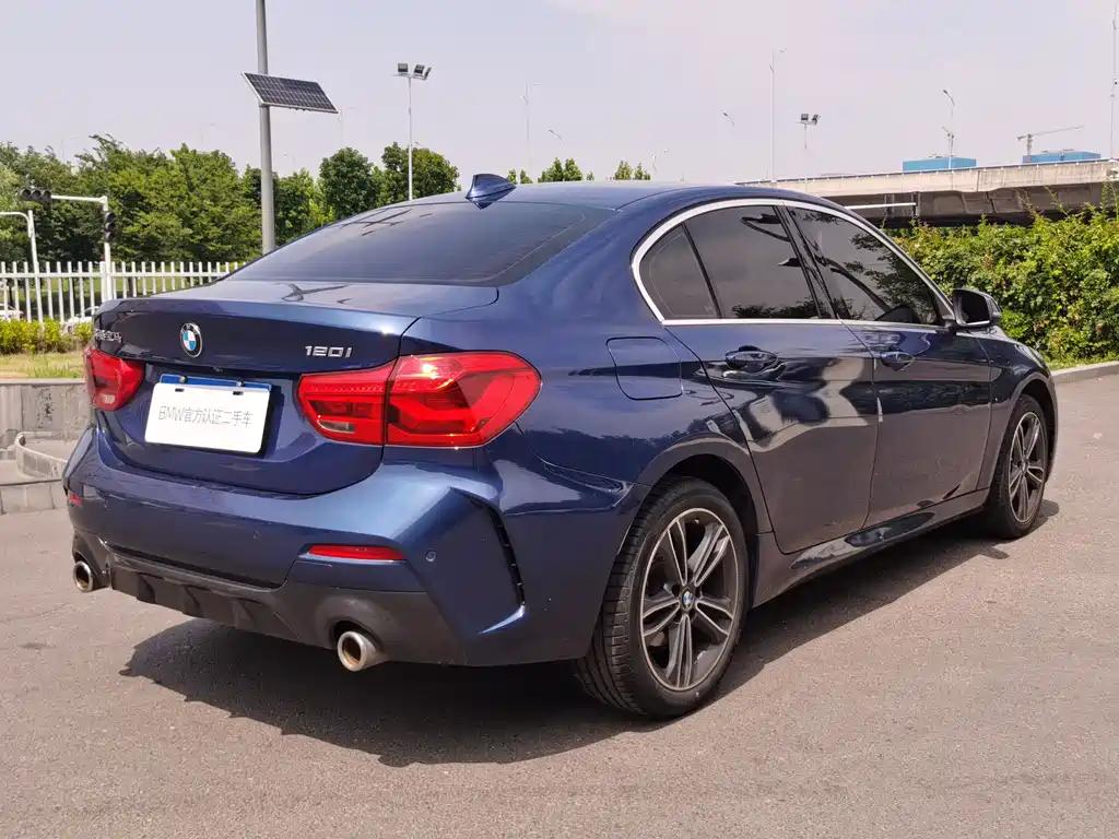 BMW 1 Series 2023