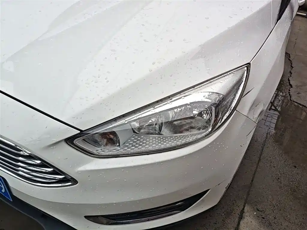 Ford Focus 2016 — фото 24