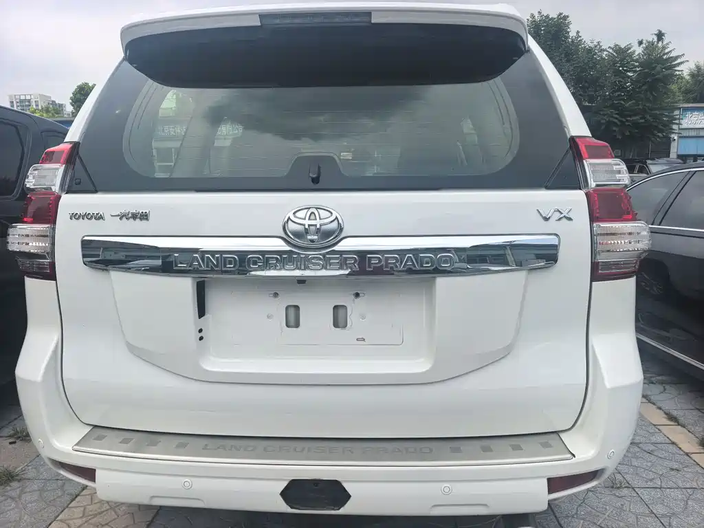 Toyota Prado 2015 — фото 16