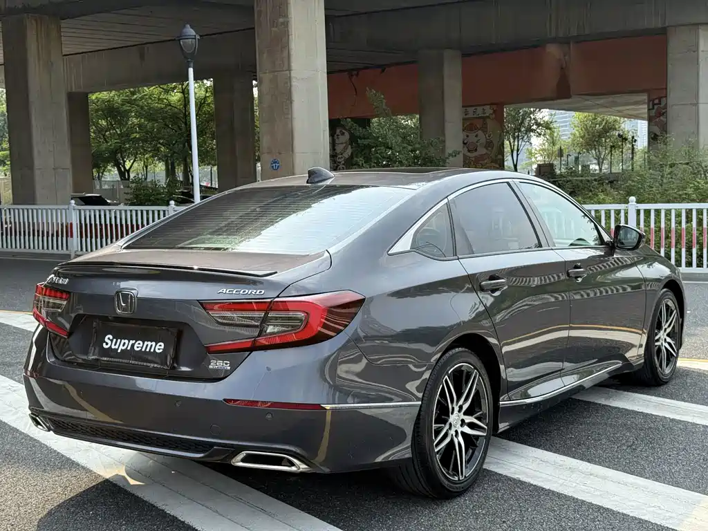 Honda Accord 2022 — фото 13