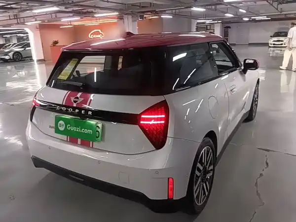 MINI Cooper 2025