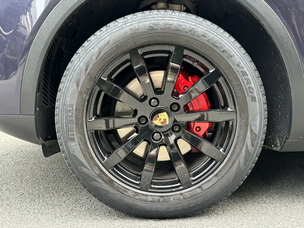Porsche Cayenne 2019 — фото 18