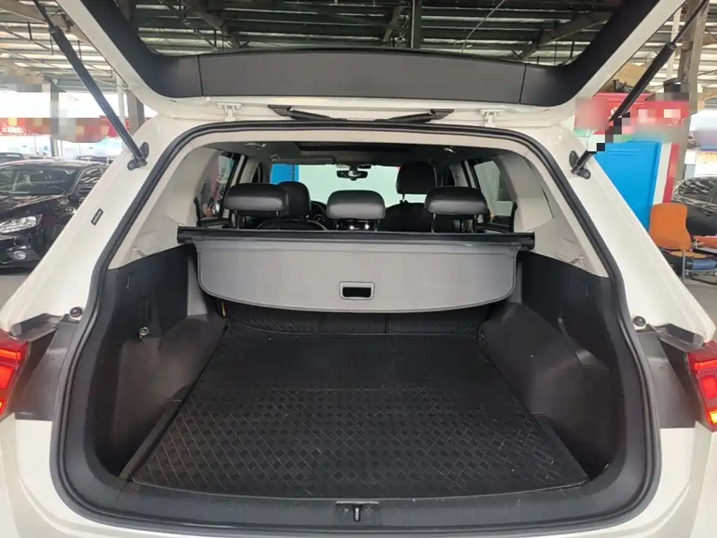 Volkswagen Tiguan L 2019 — фото 19