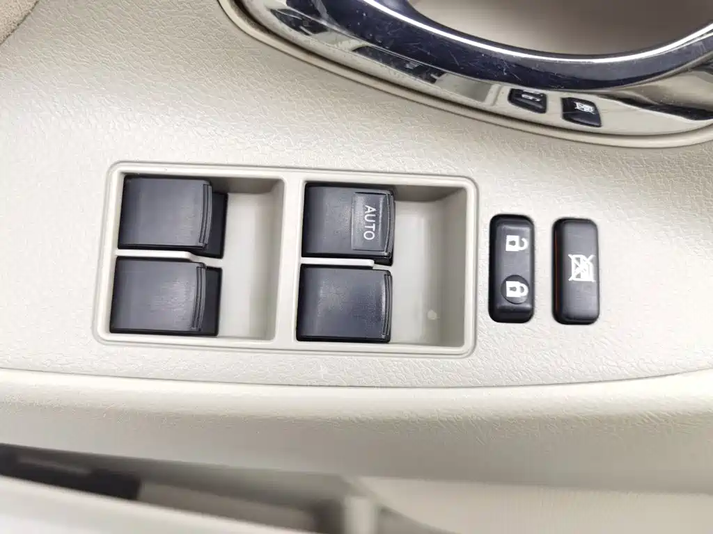 Toyota Camry 2014 — фото 9