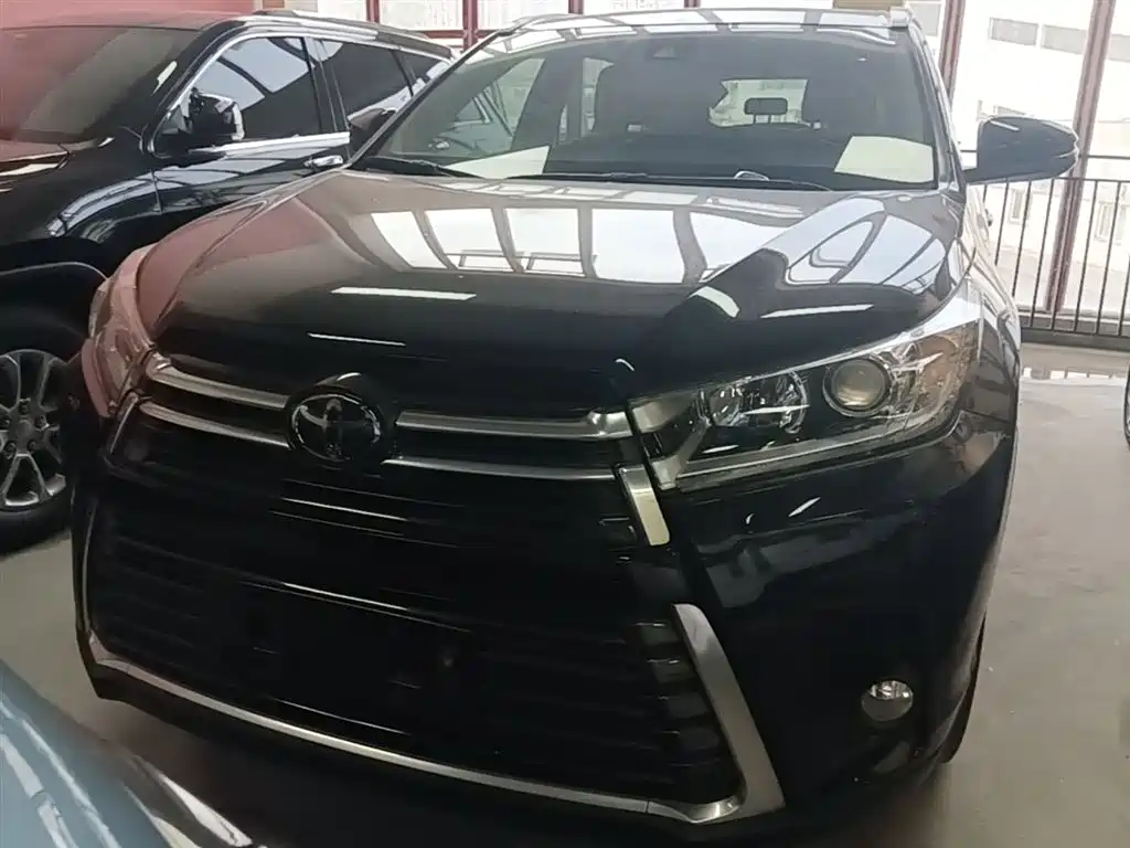 Toyota Highlander 2018 — фото 3