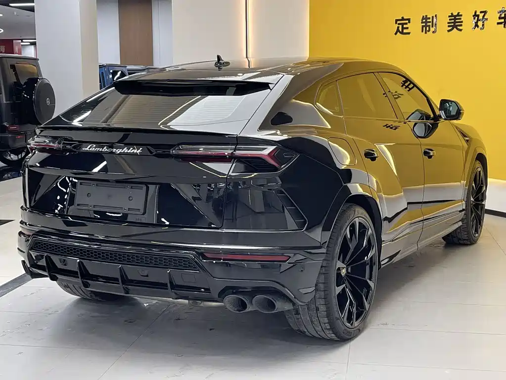 Lamborghini Urus 2023 — фото 5