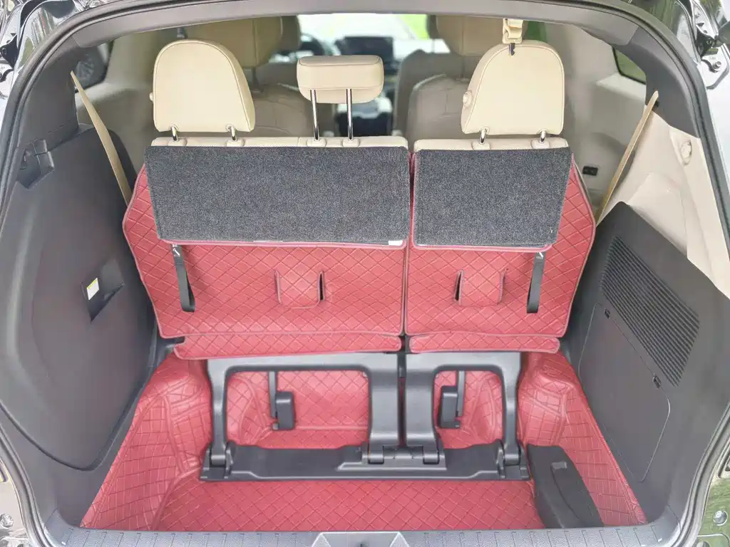 Toyota Sienna 2023 — фото 11