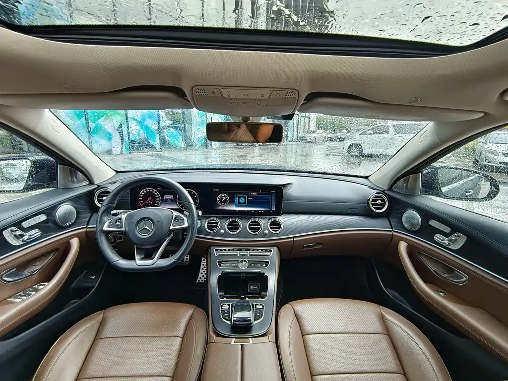 Mercedes-Benz E-Class 2018 — фото 13
