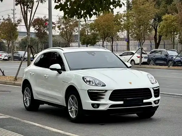 Porsche Macan 2014