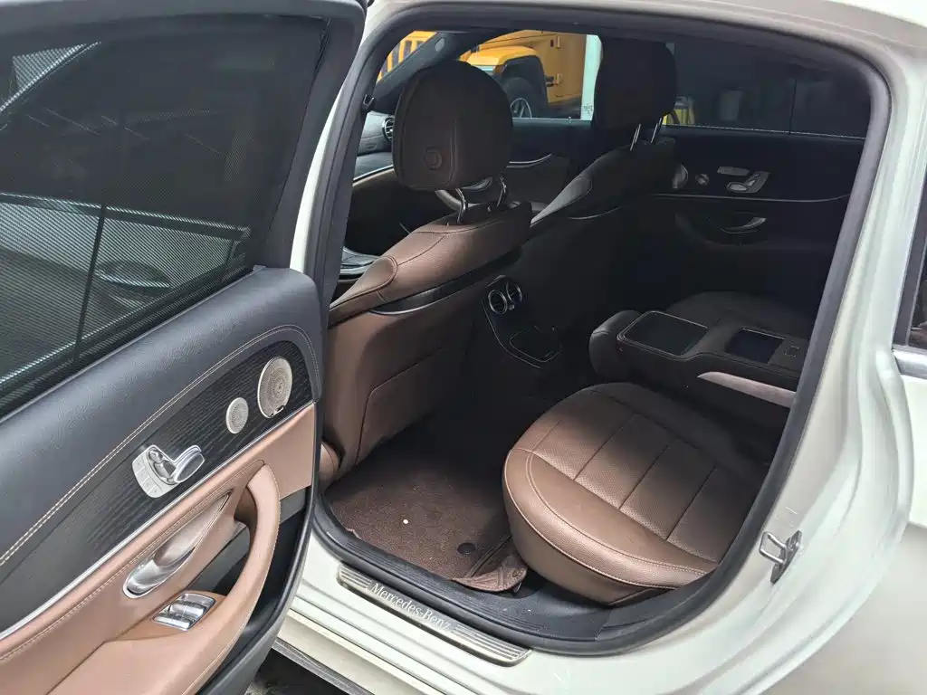 Mercedes-Benz E-Class 2023
