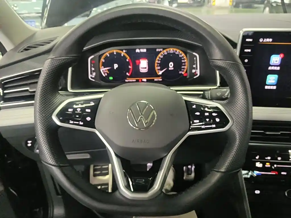 Volkswagen Tiguan L 2022 — фото 11