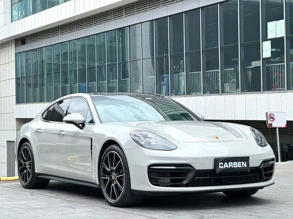 Porsche Panamera 2022