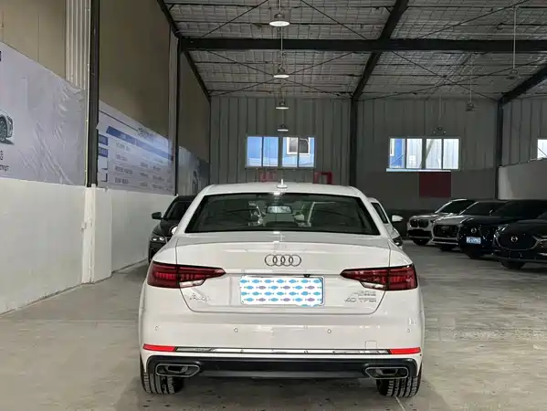 Audi A4L 2020