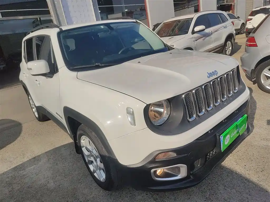 Jeep Renegade 2018 — фото 4
