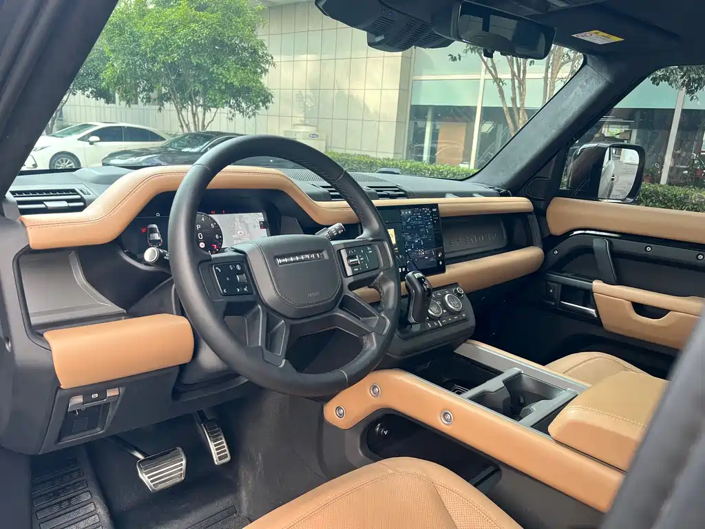 Land Rover Defender 2025 — фото 13