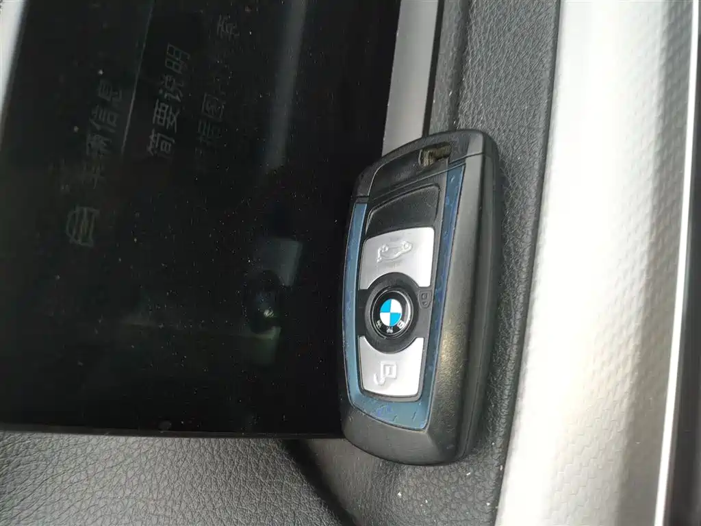 BMW 3 Series 2015 — фото 12