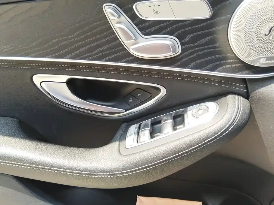 Mercedes-Benz C-Class 2019
