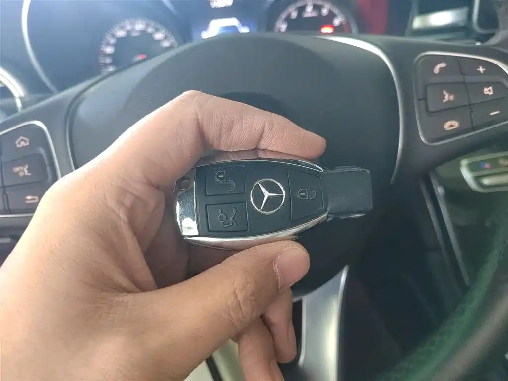 Mercedes-Benz GLC 2019 — фото 11