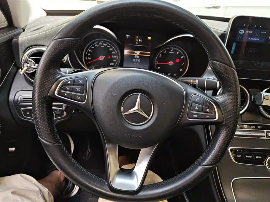 Mercedes-Benz C-Class 2018 — фото 15