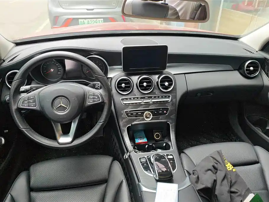 Mercedes-Benz C-Class 2018 — фото 12