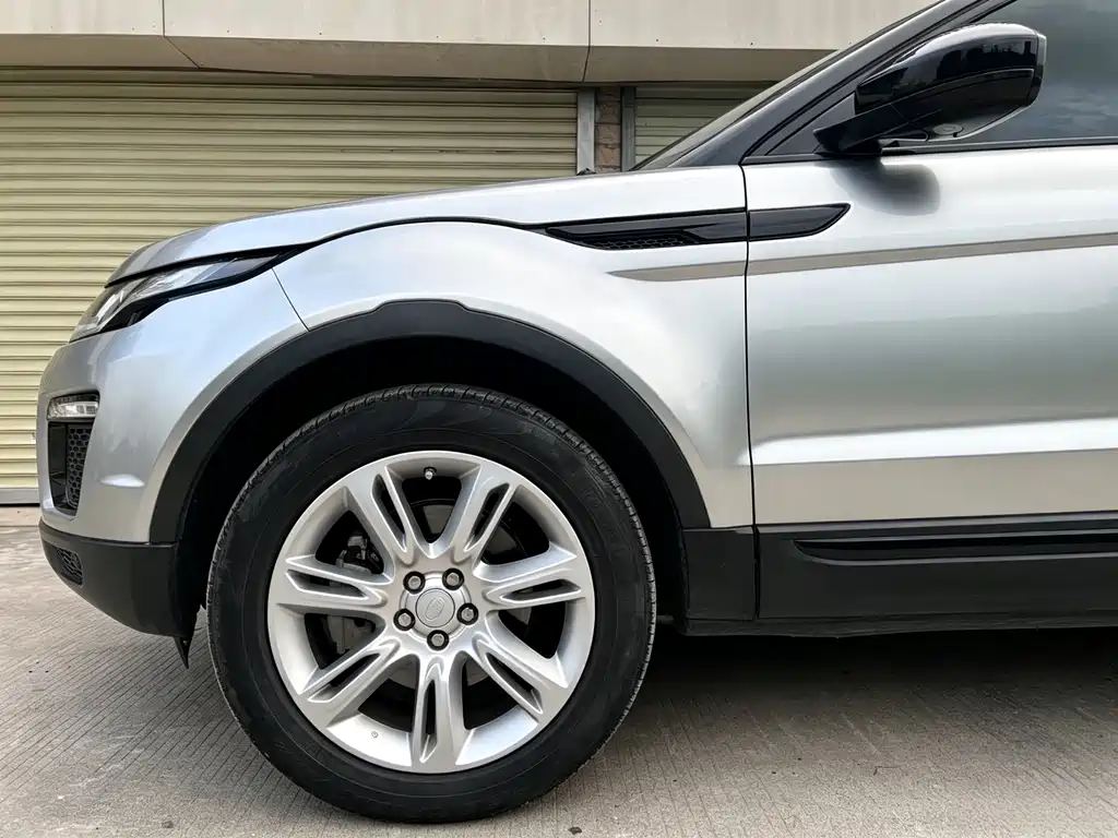 Land Rover Evoque 2017 — фото 23