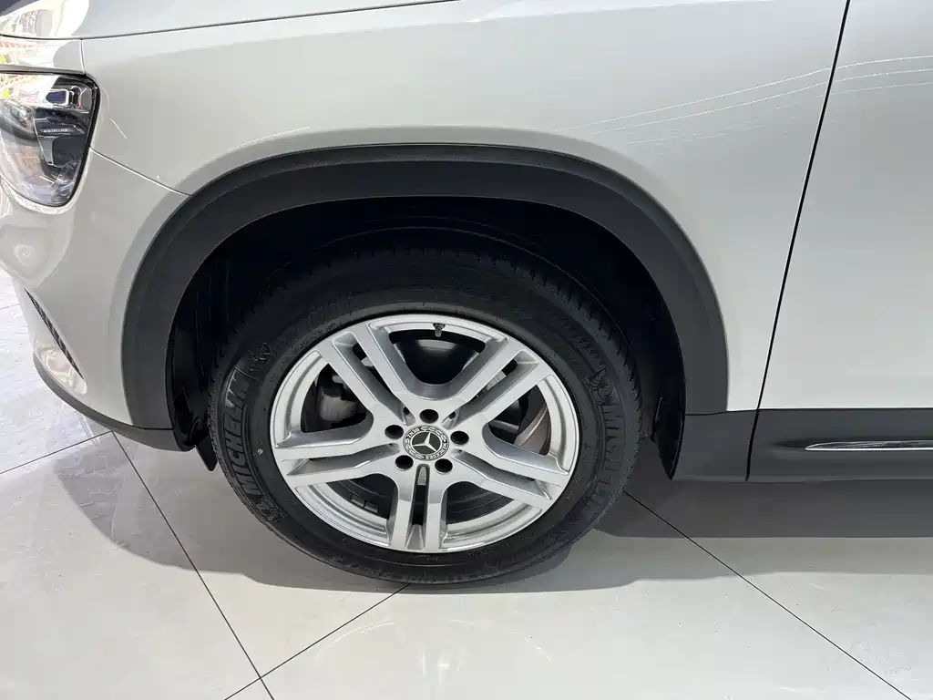 Mercedes-Benz GLB 2022 — фото 13