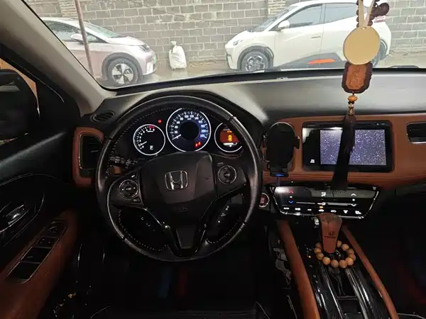 Honda Vezel 2015