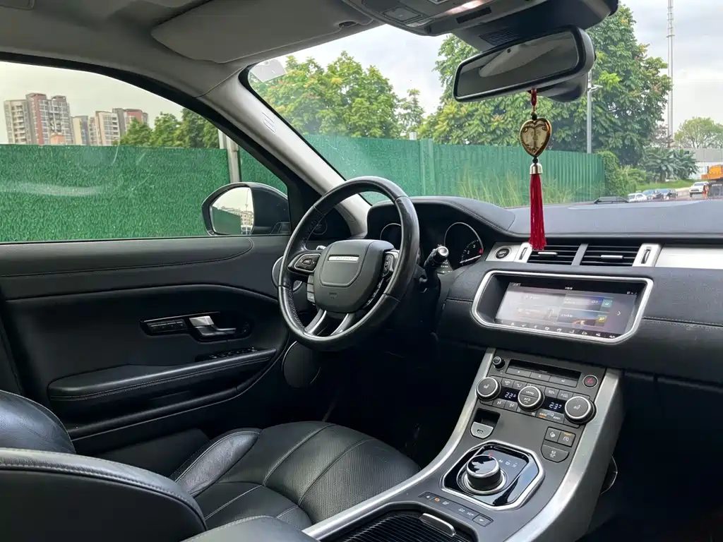 Land Rover Evoque 2017 — фото 17