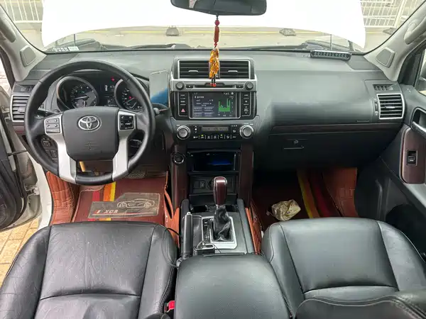 Toyota Prado 2016