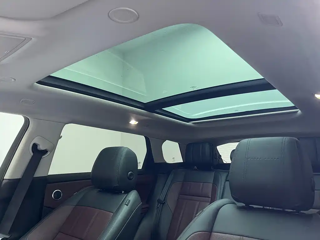Land Rover Range Rover Evoque 2021 — фото 16