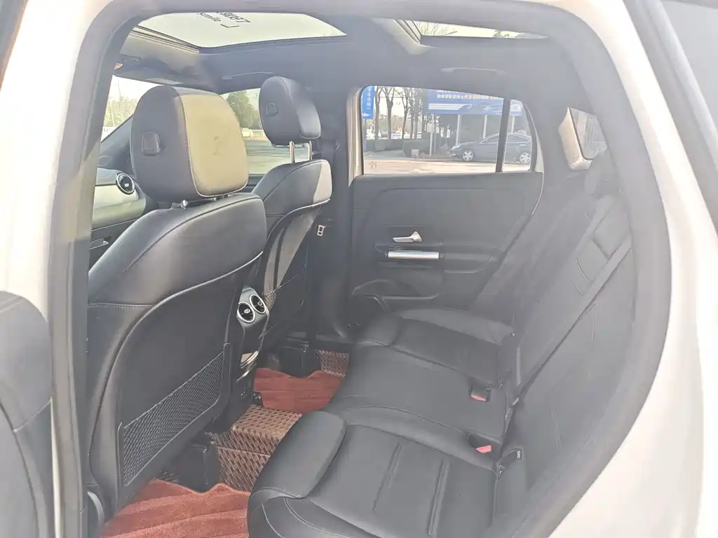 Mercedes-Benz GLA 2021 — фото 11