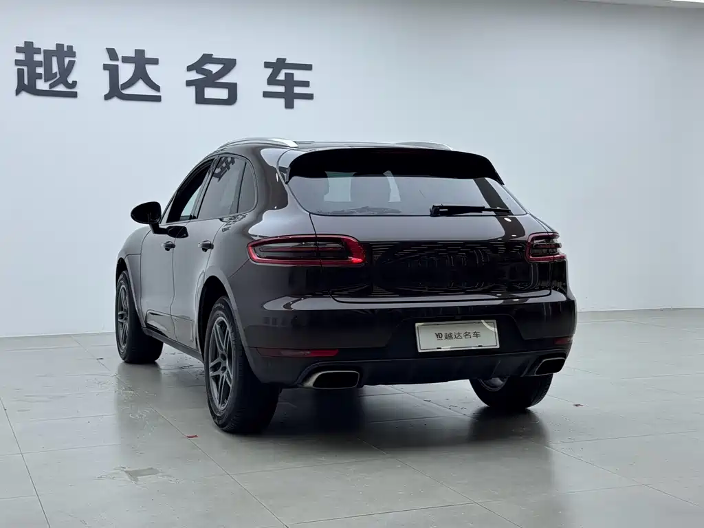 Porsche Macan 2018 — фото 21