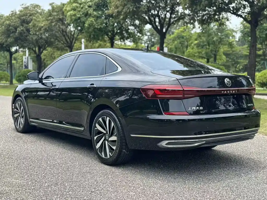 Volkswagen Passat 2022