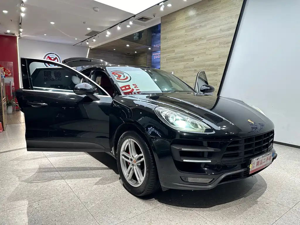Porsche Macan 2015 — фото 33
